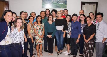 Professores, representantes da UEMASUL e integrantes do Programa de Formação de Discentes reunidos para debater planos que atinjam meta pré-estabelecida pelo Plano Estadual de Educação do Estado do Maranhão (PEE-MA).