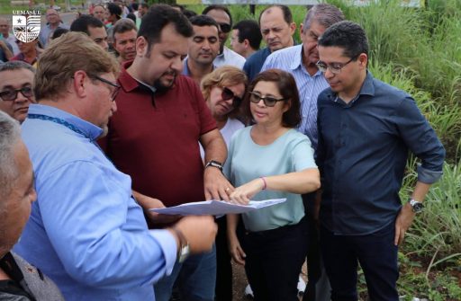 Secretários de Estado de Infraestrutura Clayton Noleto e de Saúde Carlos Lula, acompanhados da Reitora Elizabeth Nunes Fernandes.